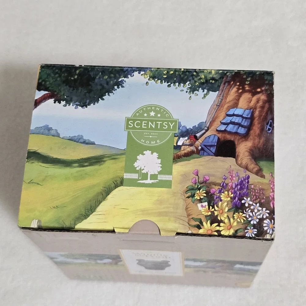 Scentsy Disney Winnie the Pooh‎ Wall Fan Diffuser New in Box with Light